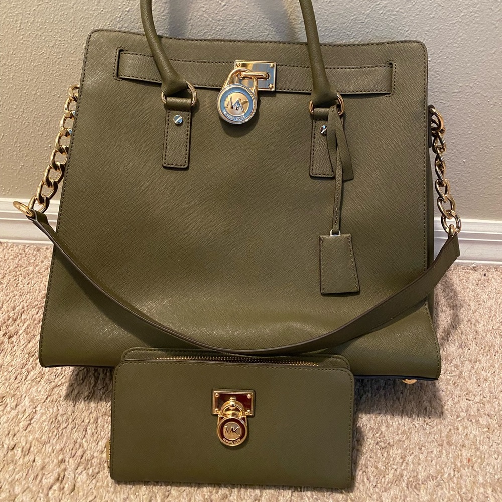 MK Hamilton Traveler Tote leather and wallet